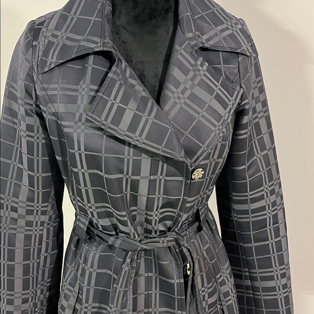 Stylish Black/Gray Stylish Trench Coat - Picture 4 of 6